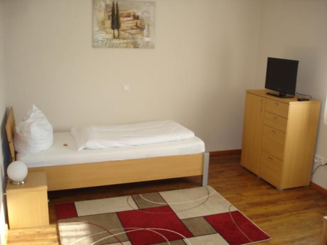 Hotel Alex Stammham Extérieur photo